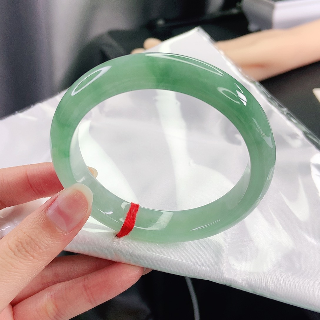 未镶嵌手镯翡翠58圈