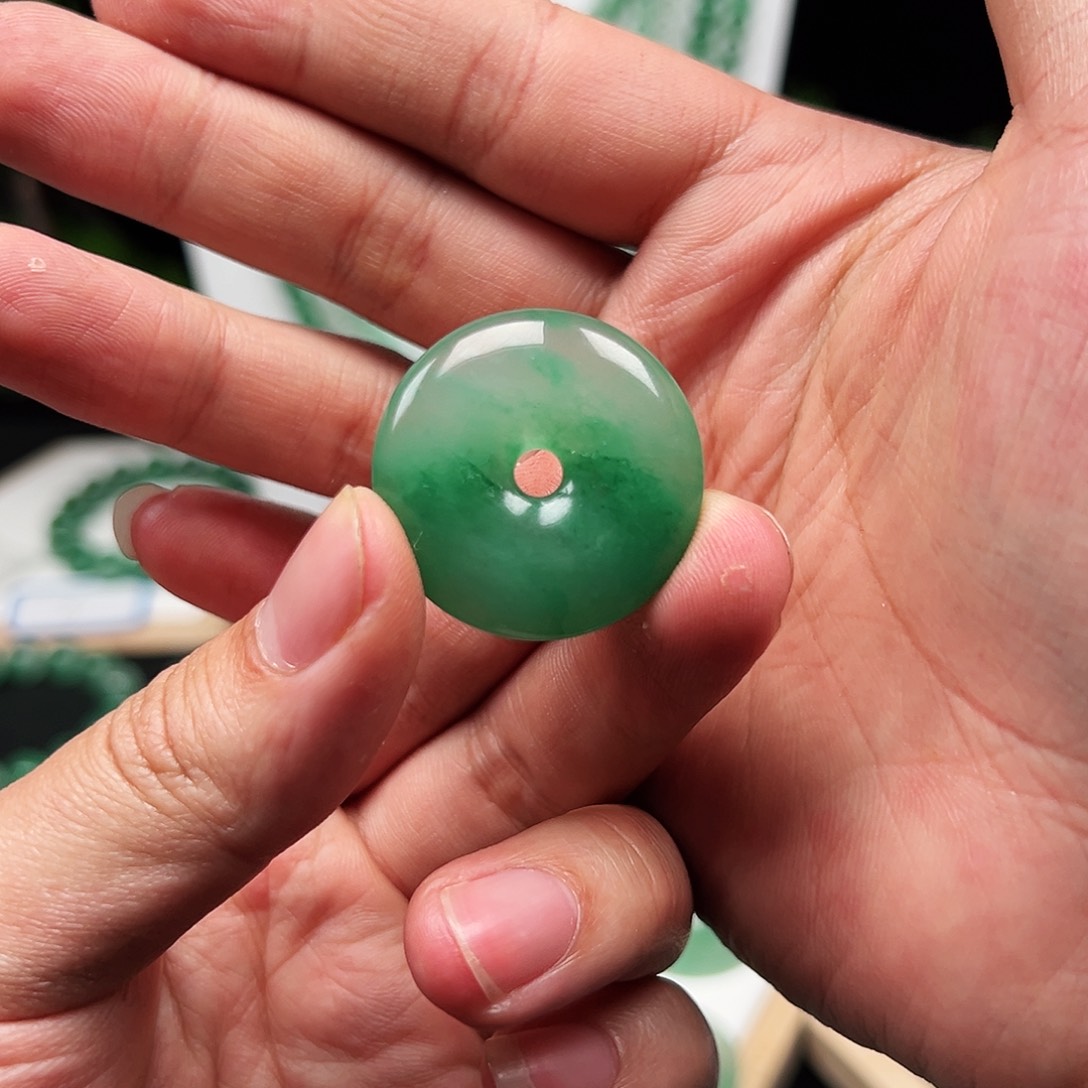 石英质玉吊坠(赠链)未镶嵌