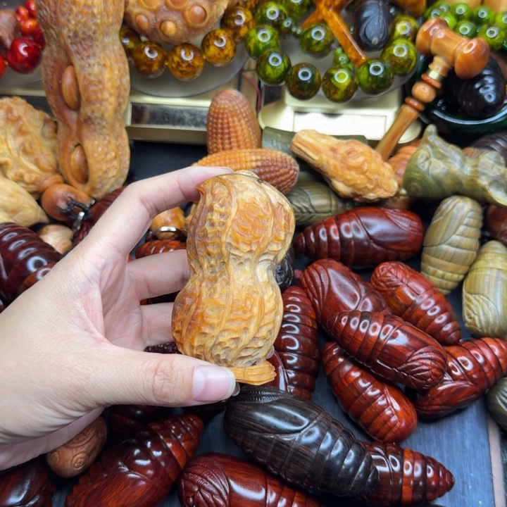 松木琥珀木文玩手串