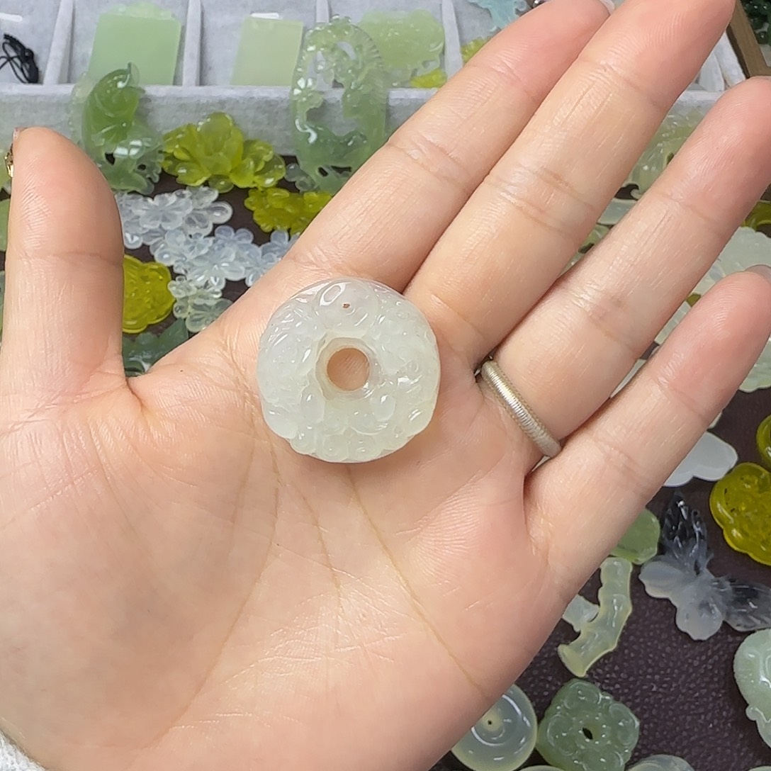 蛇纹石玉合金颈饰