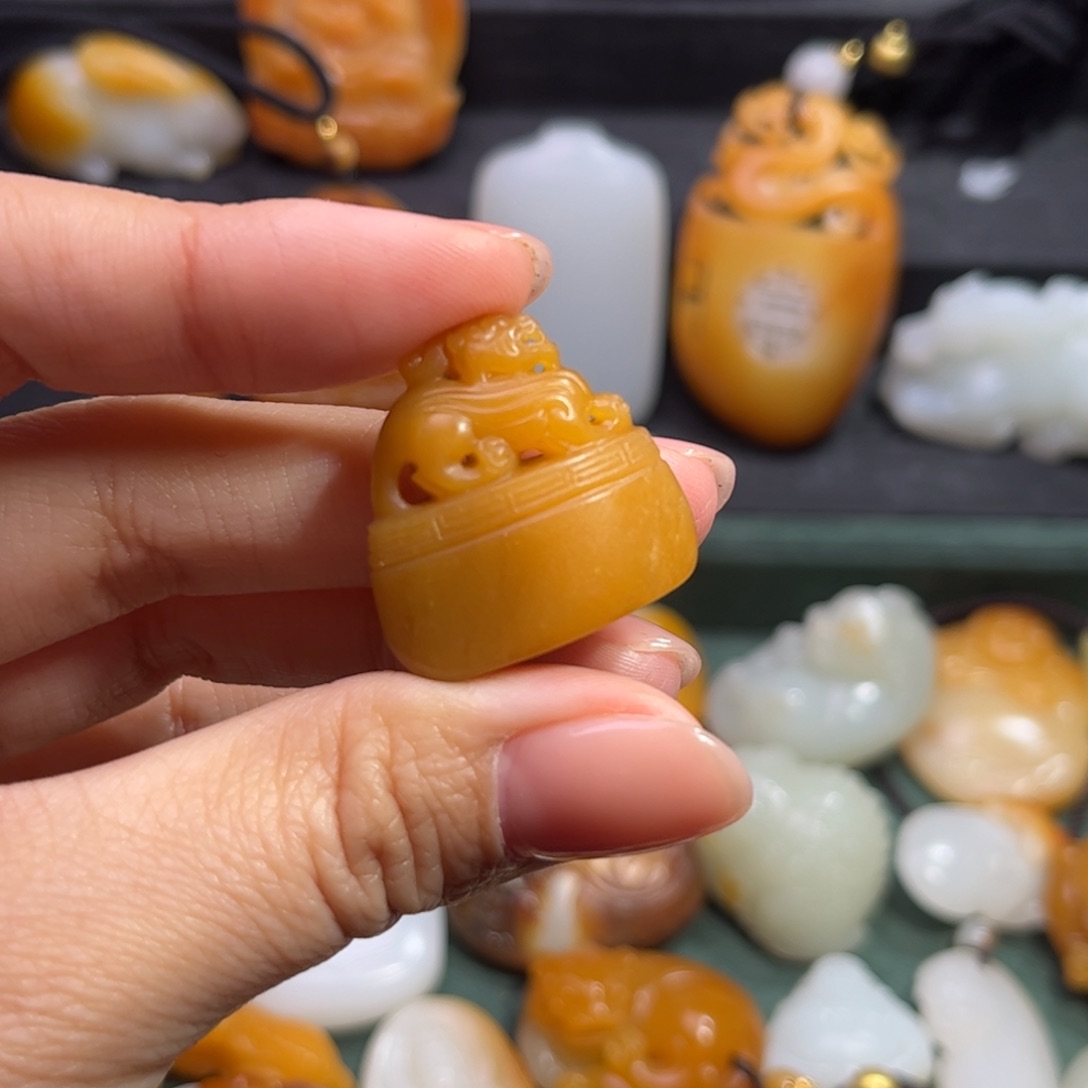 和田玉颈饰未镶嵌孝*