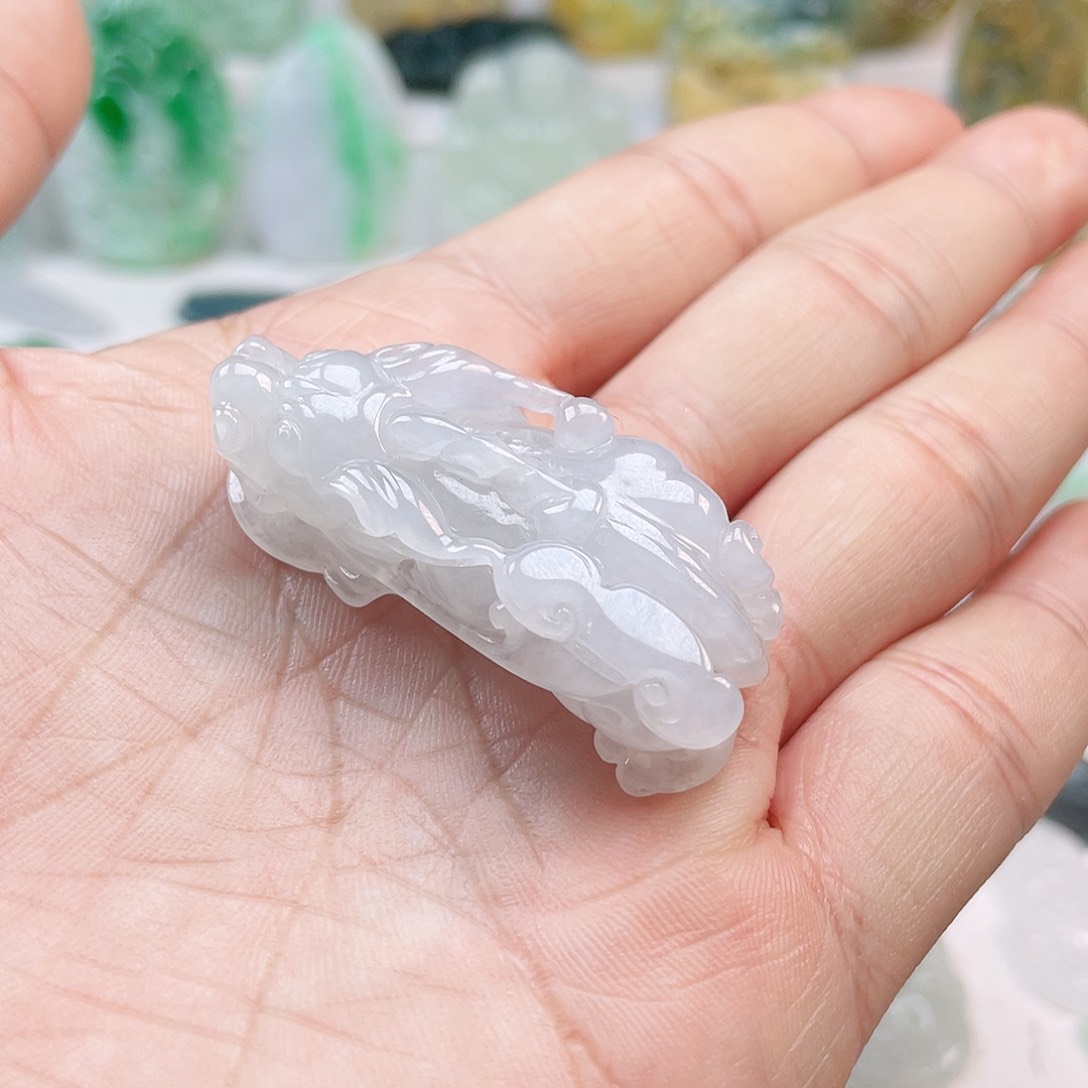 翡翠颈饰未镶嵌貔貅