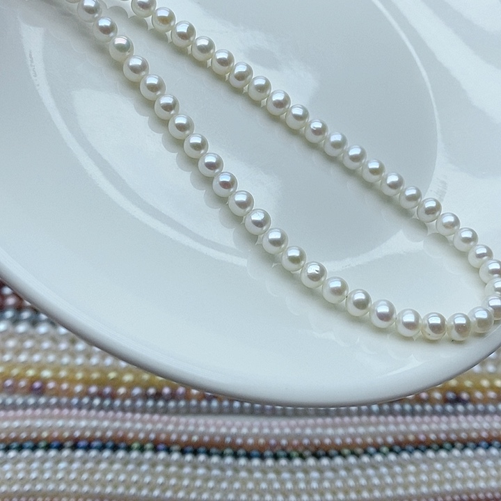 淡水珍珠颈饰未镶嵌