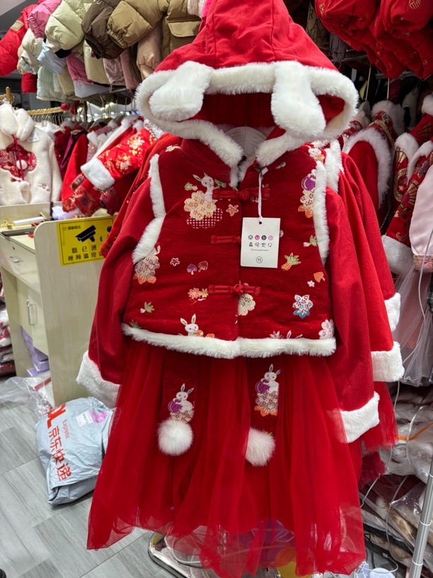 中童加厚背心连衣裙，帽子可以脱卸洋气爆款