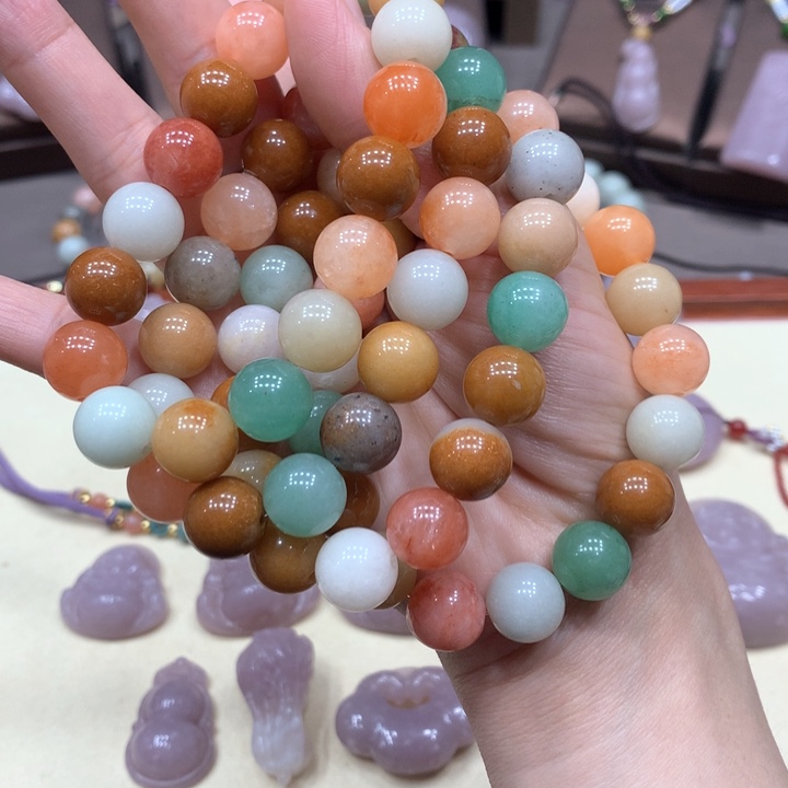 石英质玉颈饰合金