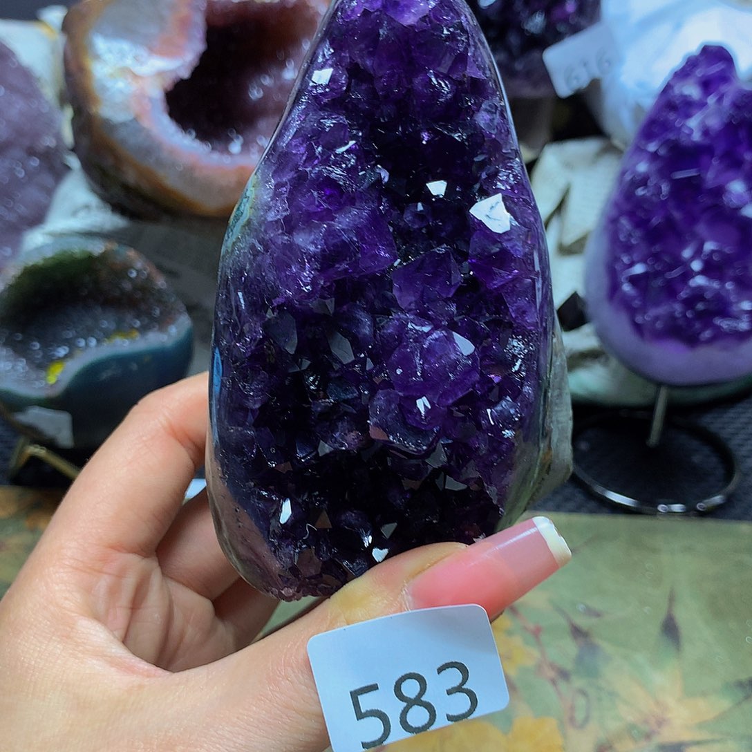 紫晶大型摆件（非配饰）未镶嵌