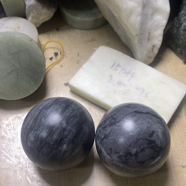 透闪石质玉未镶嵌珠宝半成品