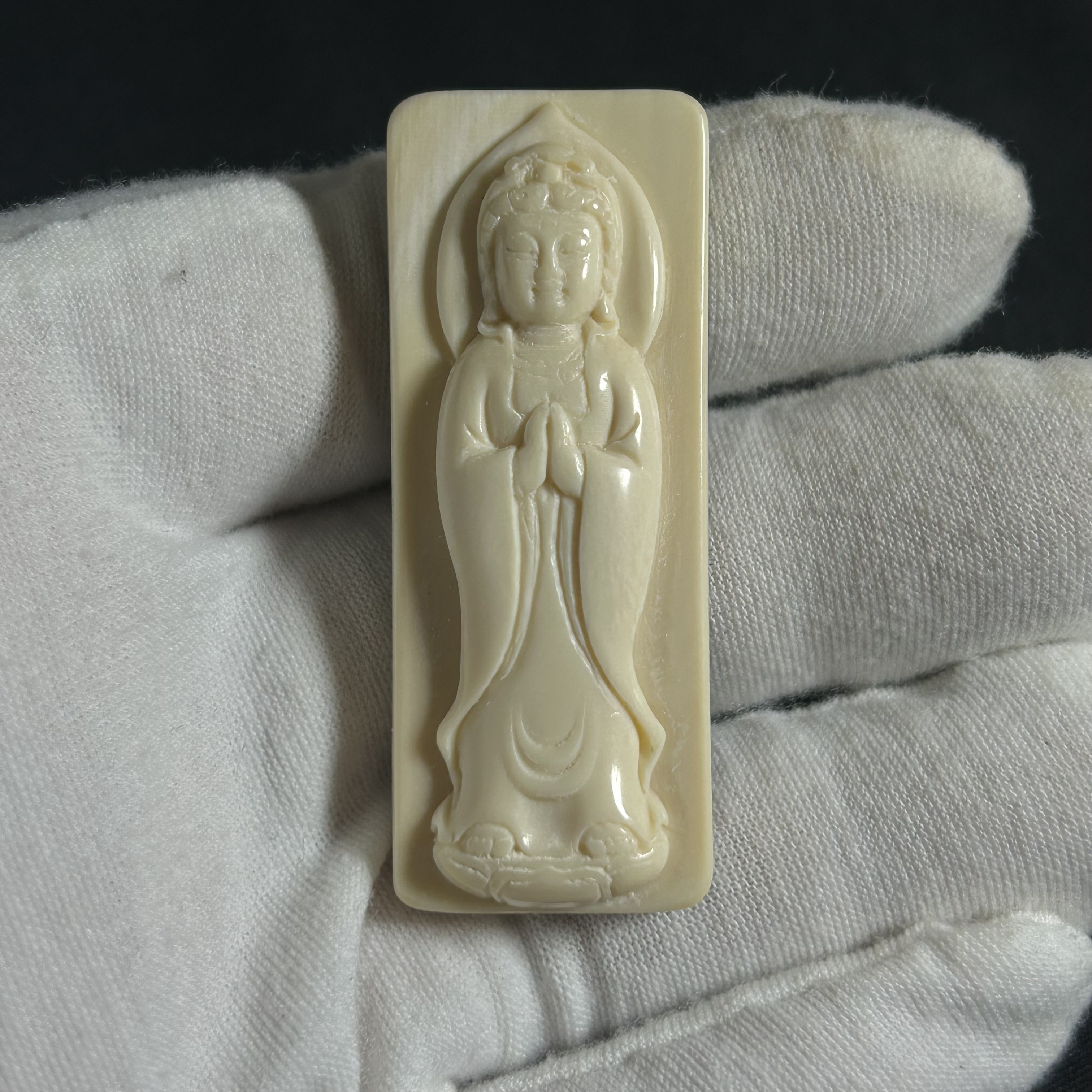 G121609 只做天然猛犸牙 南海观音 长52.5x宽21x厚12mm