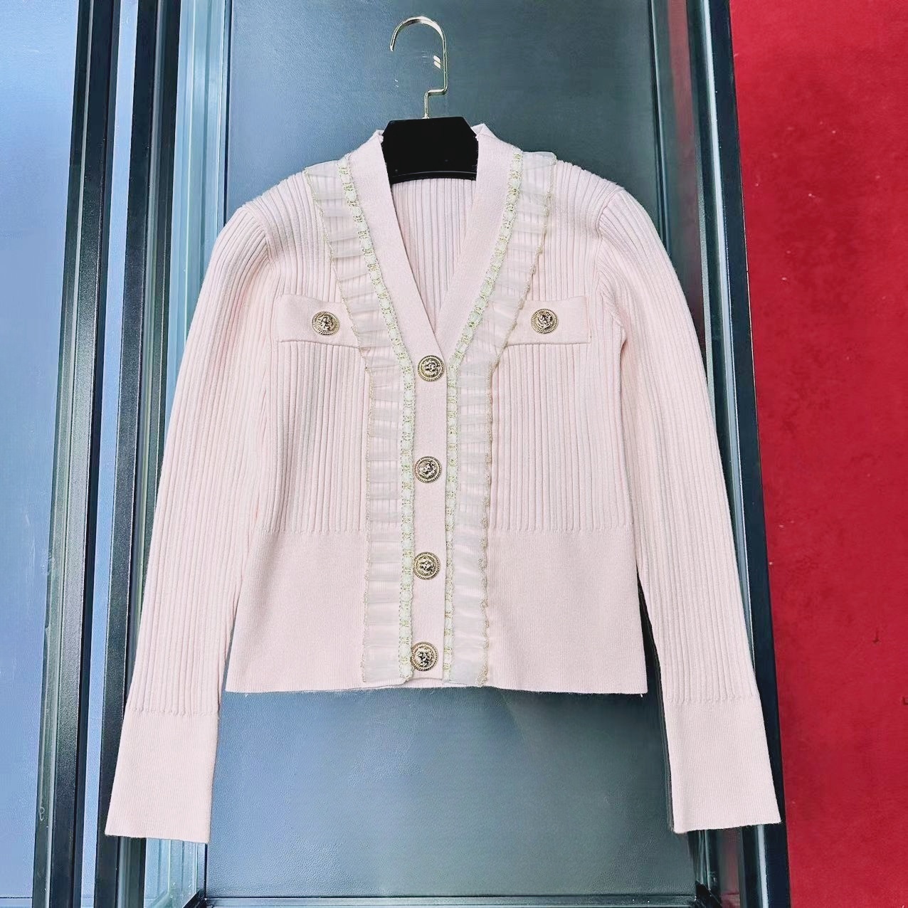 E116毛针织衫通勤薄款长袖街头风V领轻奢针织衫女装短款时尚