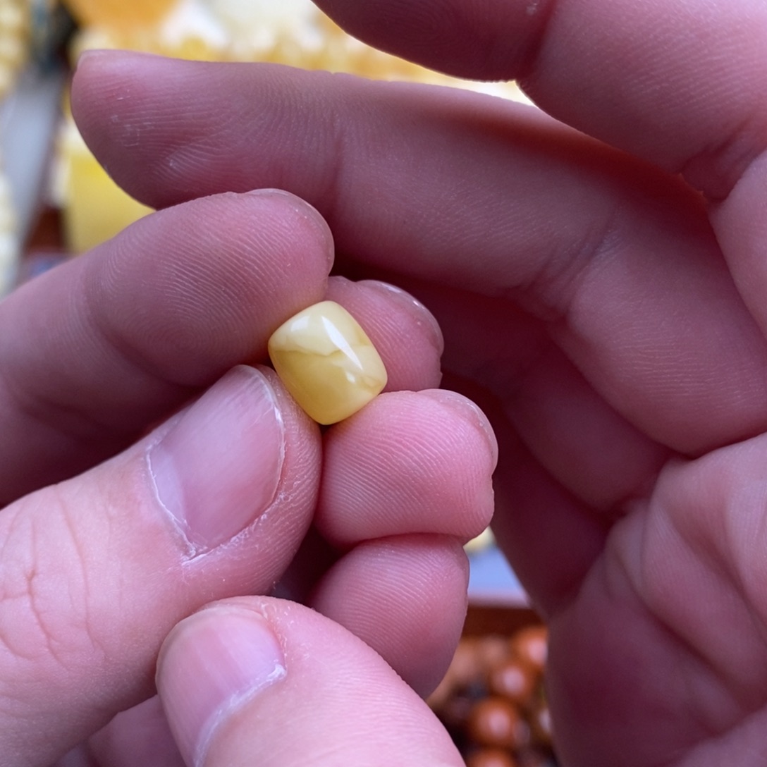 ****蜜蜡未镶嵌裸石配饰