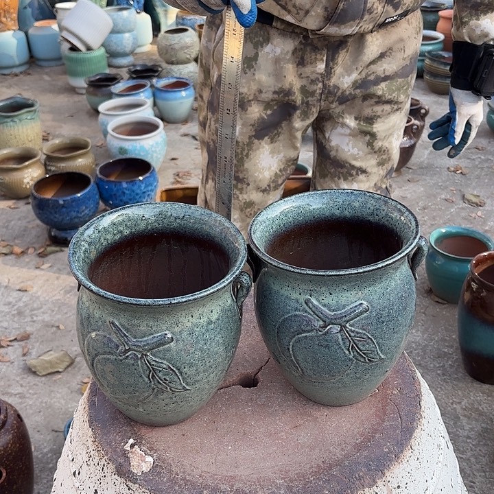 高度20厘米口17厘米