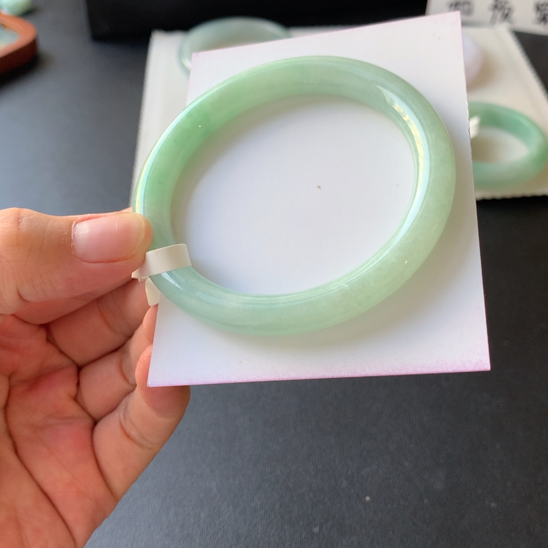 翡翠未镶嵌手镯56圆圈