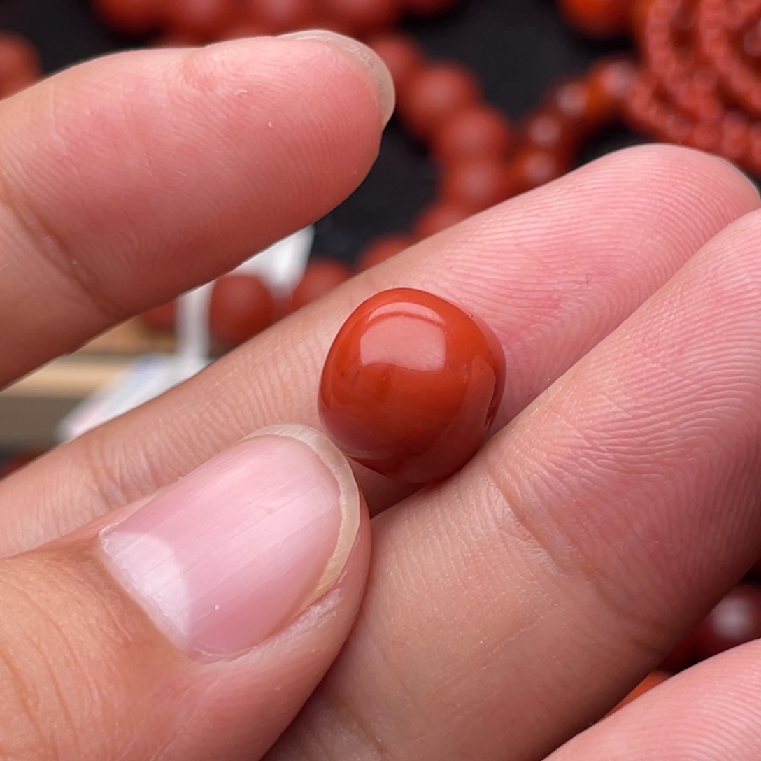 星***海南红玛瑙未镶嵌手串12mm满肉偏锦红老型