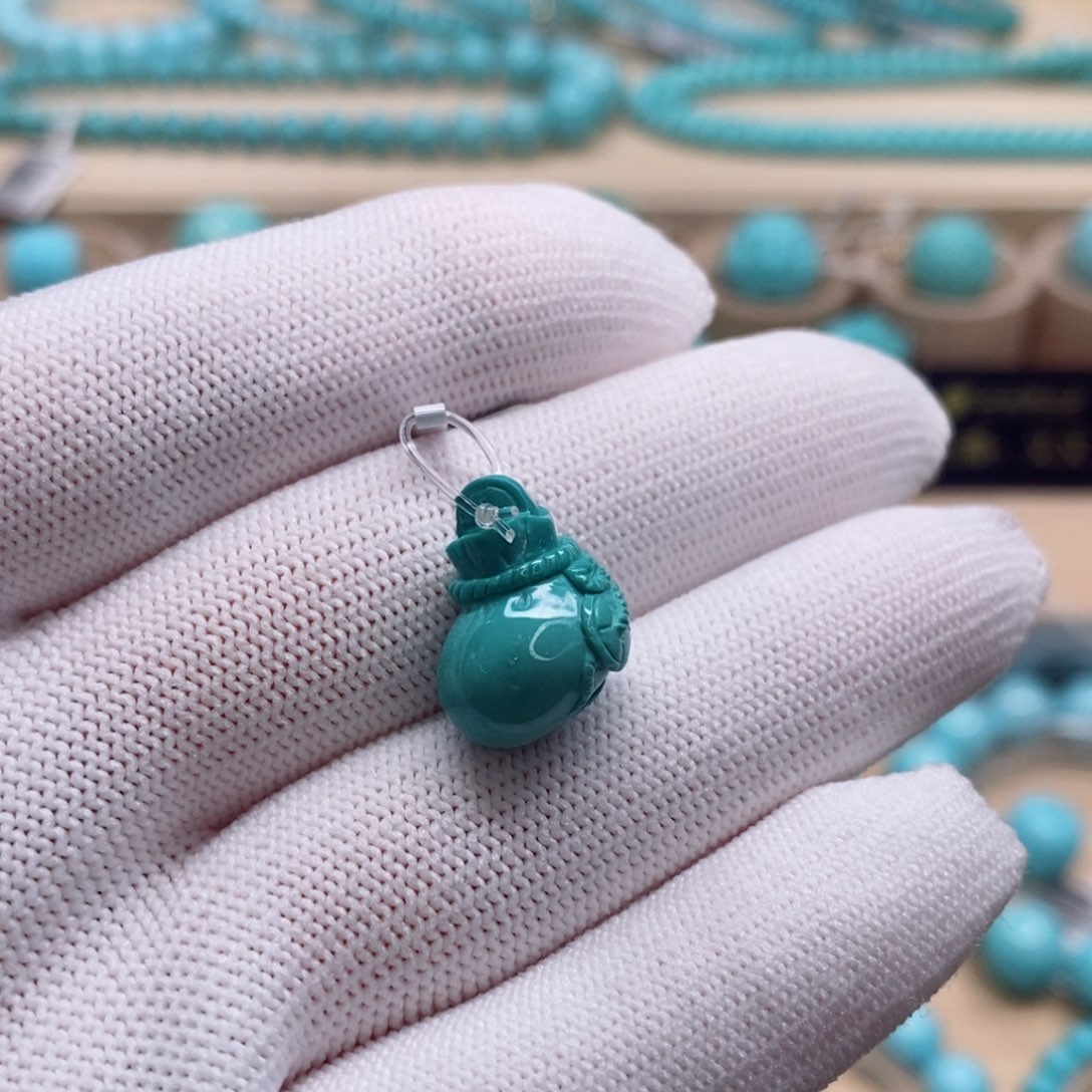 未镶嵌绿松石珠宝奇石