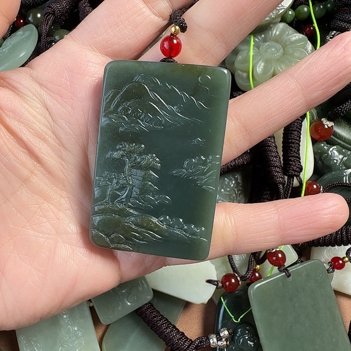 和田玉颈饰未镶嵌