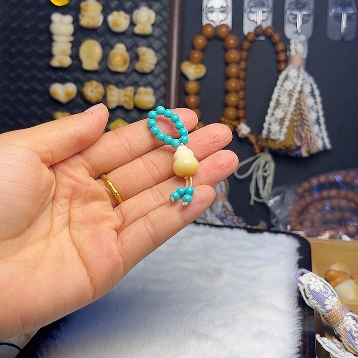 吊坠猴头核桃葫芦