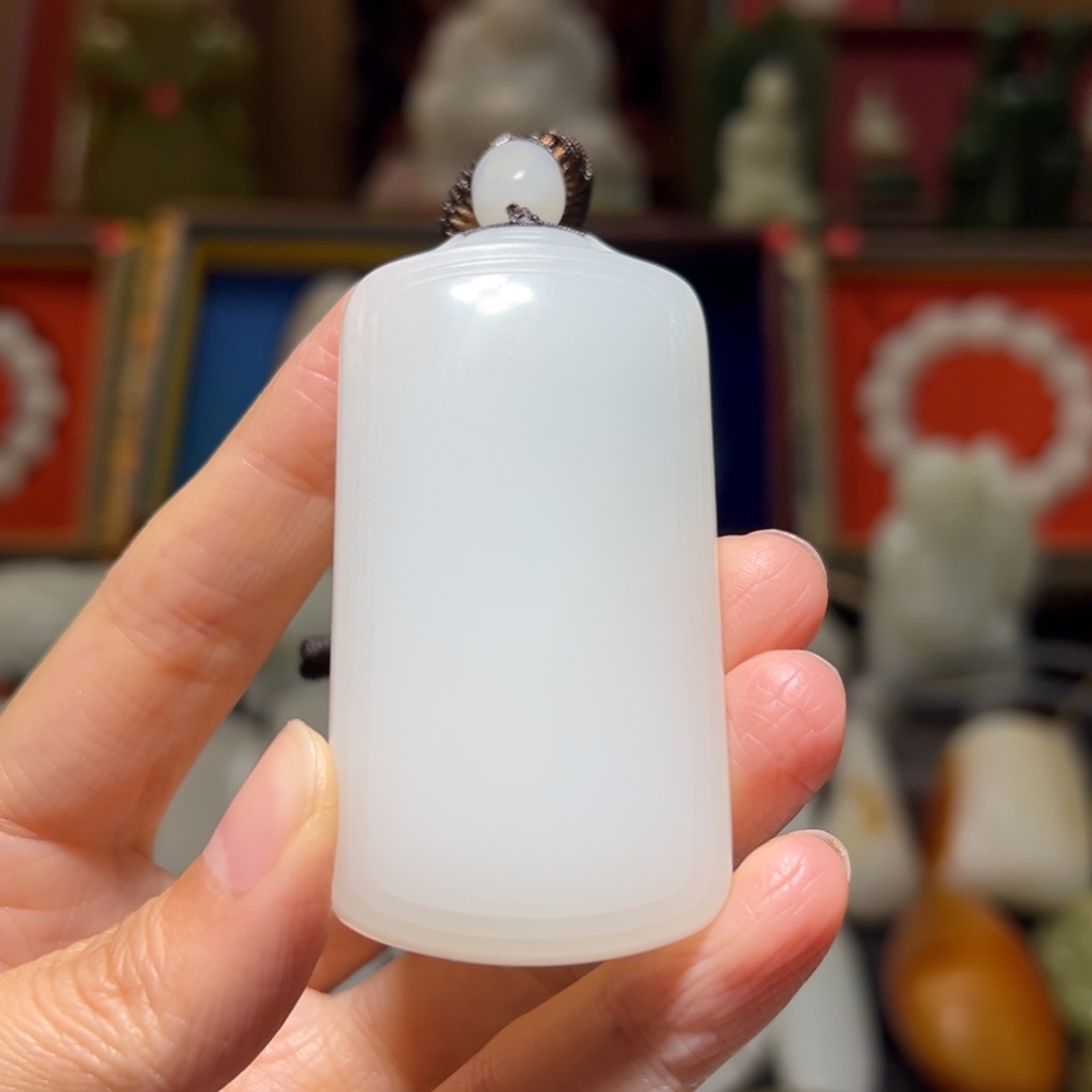 眼***员和田玉未镶嵌挂件