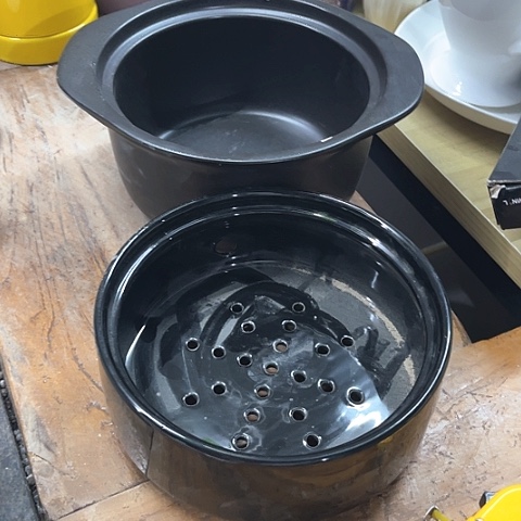 微瑕，口径17.5高7蒸一个，口径19，高度9无盖锅1个