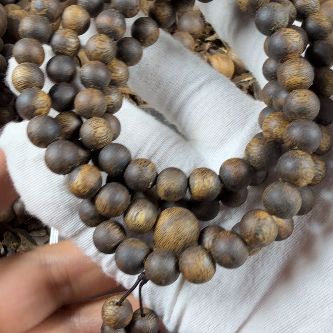 陌***殇沉香碎屑沉香乌身圆叶08多圈31克