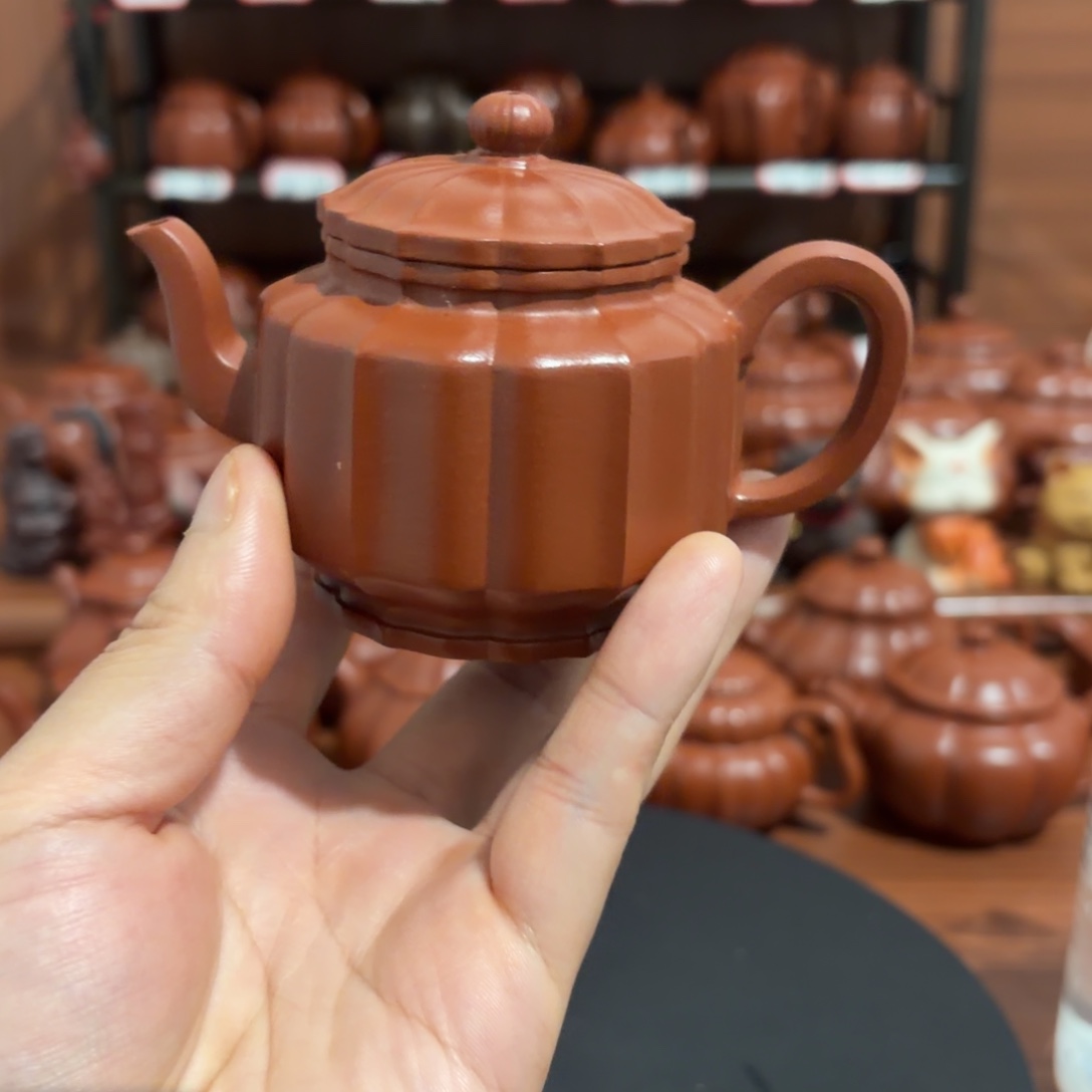 尼***c朱泥原矿朱泥内推150cc 