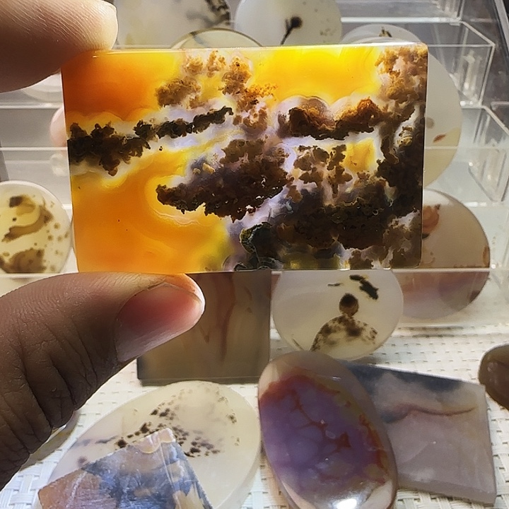 玛瑙/玉髓未镶嵌珠宝奇石