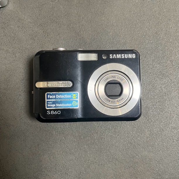 9新 Samsung/三星 三星s860特价机器