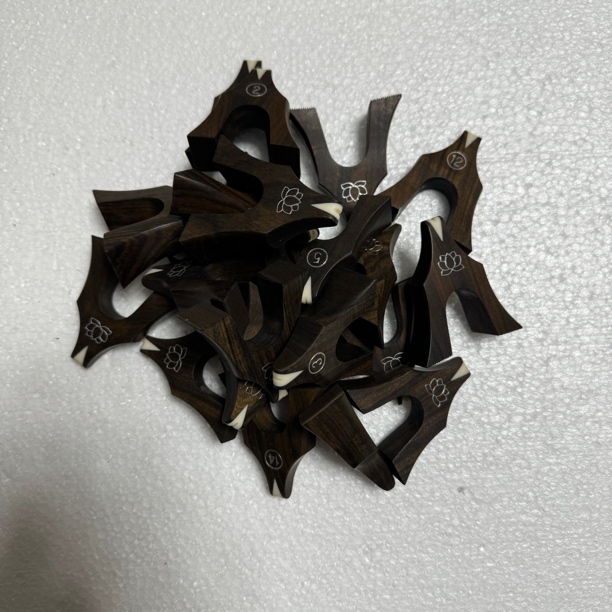 高档黑檀木防滑通用牛骨倒三角古筝琴码莲花银丝设计雁柱