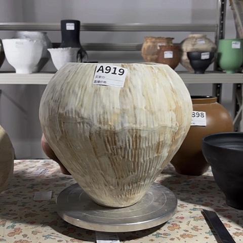 陶瓷你***爱哇塞小珑福利花瓶A919