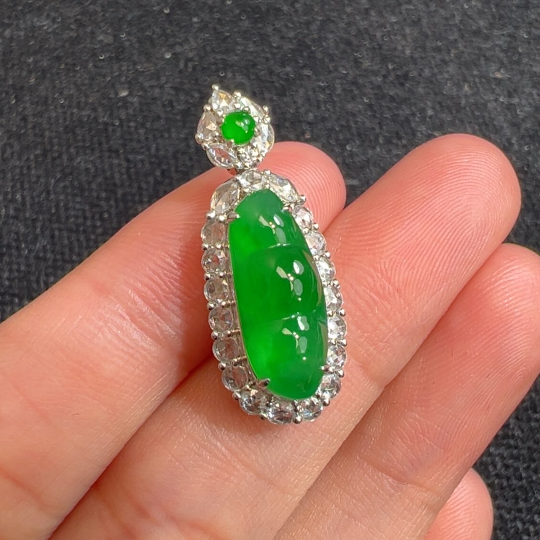 翡翠吊坠(不含链)18K金镶嵌收到货48小时鉴赏期