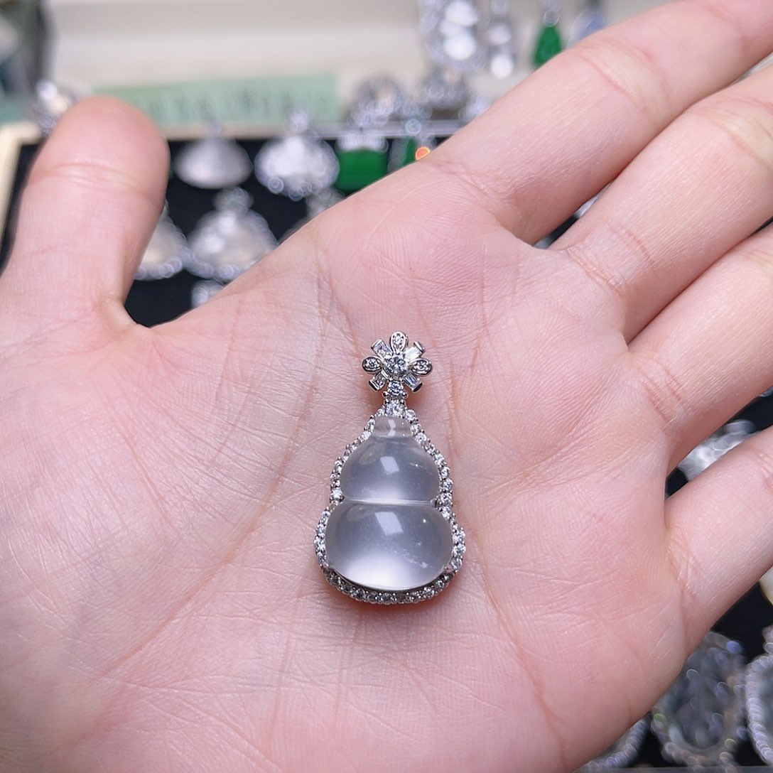 石英质玉颈饰银S925镶嵌杨**啊