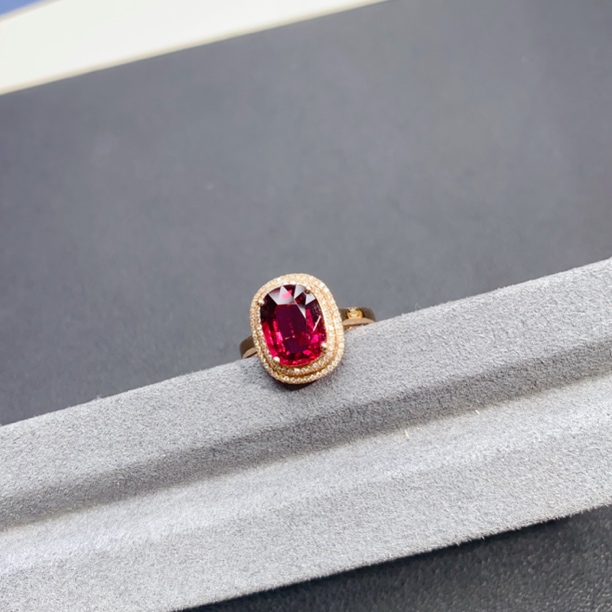 绰丽彩宝18k金镶嵌钻石天然卢比莱碧玺戒指 主石：2.28克拉