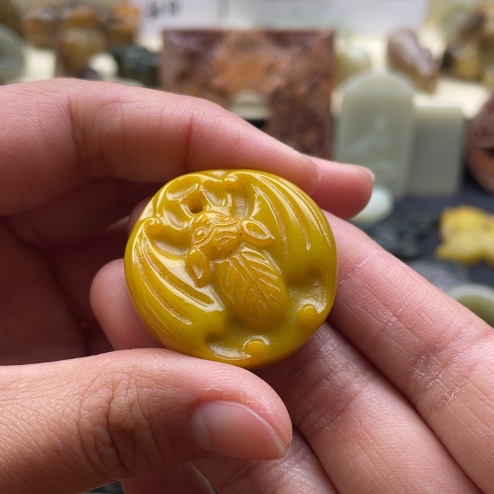 和田玉颈饰未镶嵌60