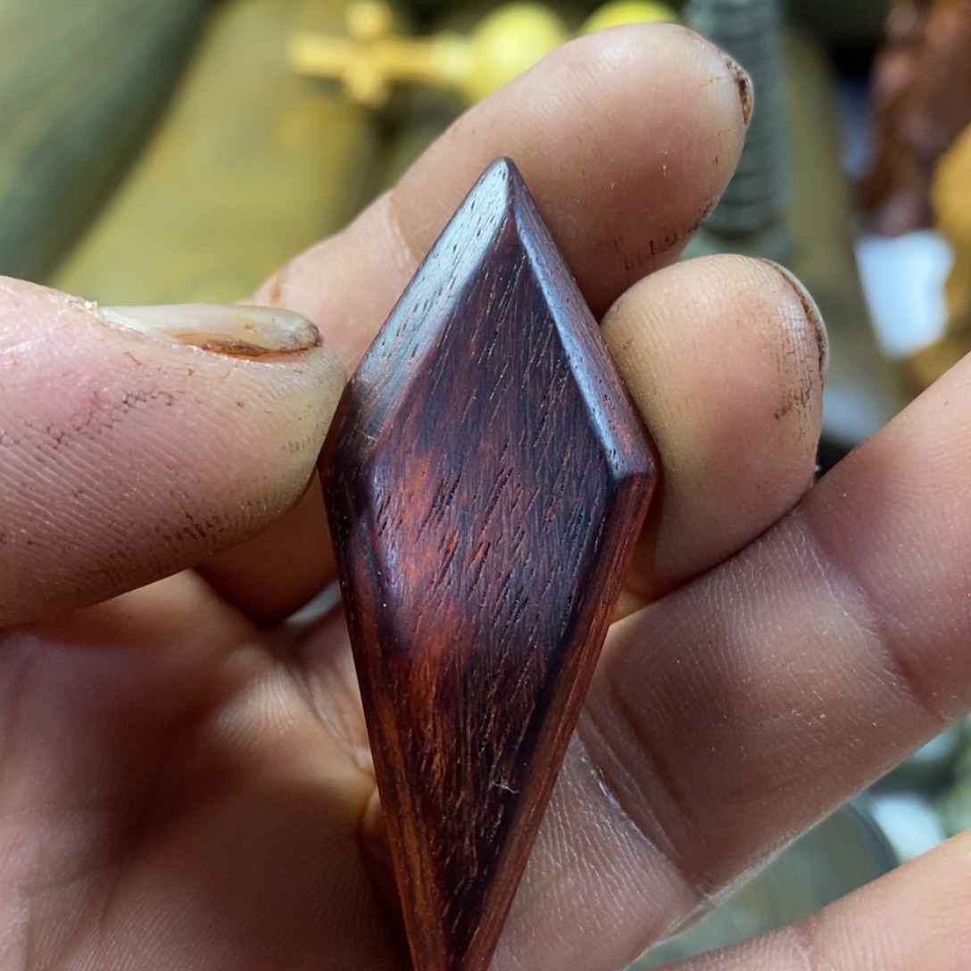 陶瓷小叶紫檀吊坠30