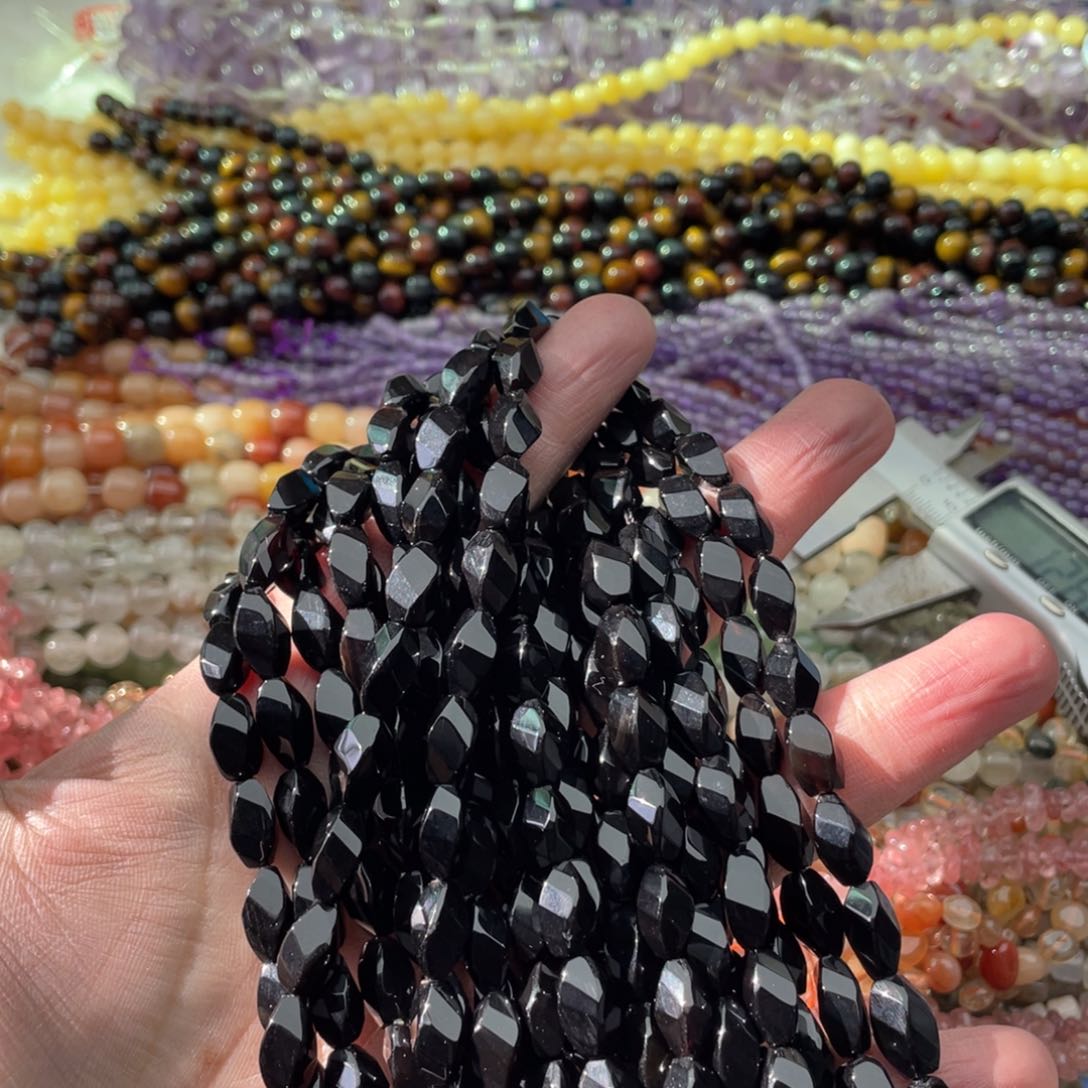 玛瑙/玉髓珠宝半成品未镶嵌一条装6*9左右黑玛瑙切面纽珠