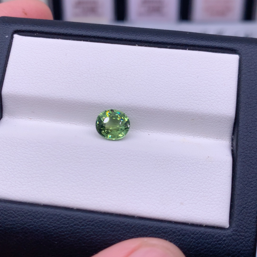 碧玺1.64克拉未镶嵌