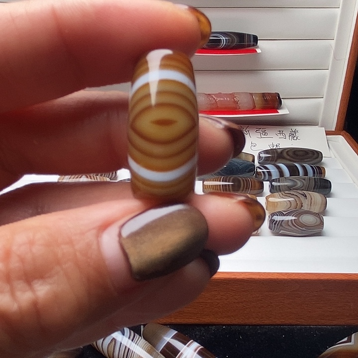 玛瑙/玉髓未镶嵌珠宝半成品