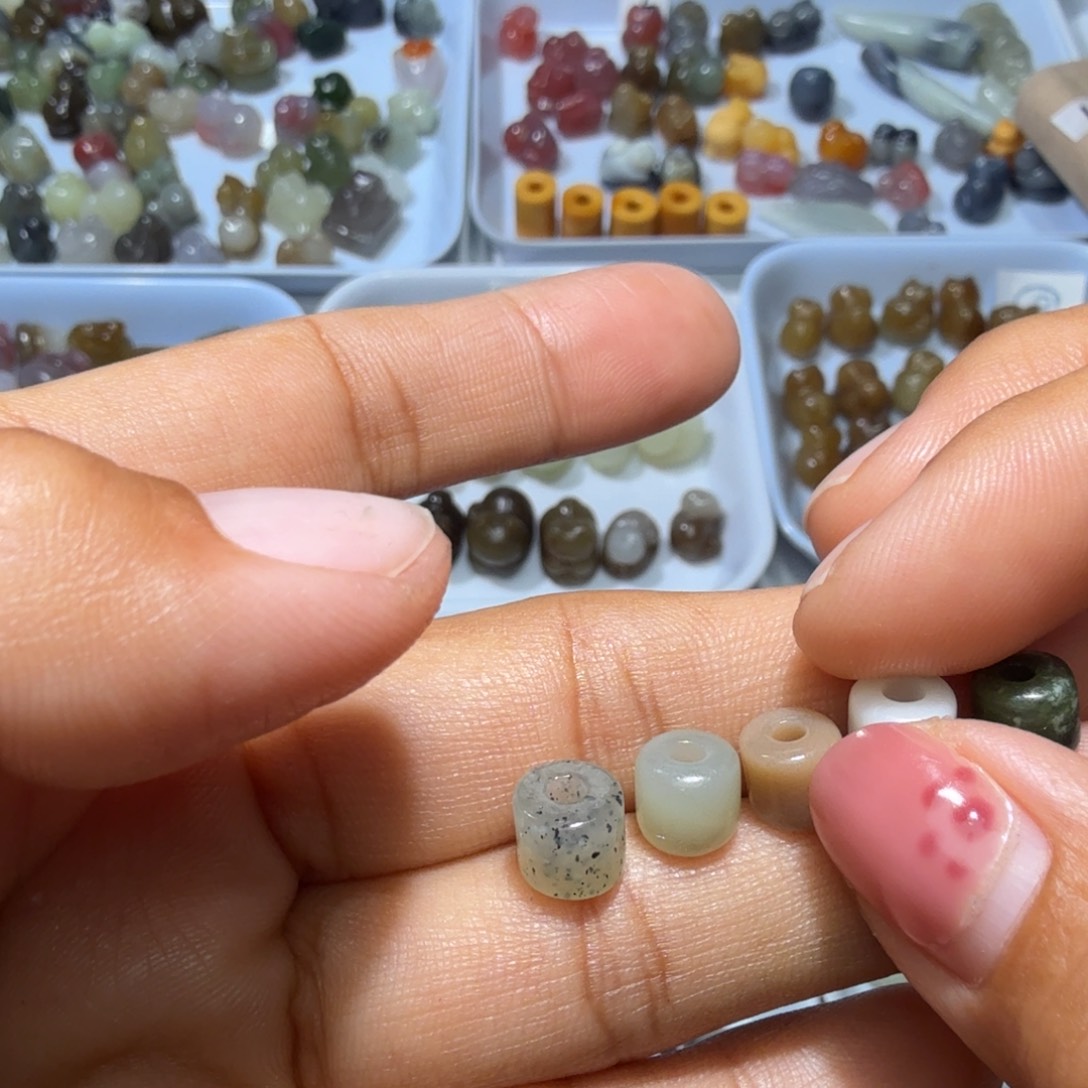 和田玉未镶嵌珠宝奇石