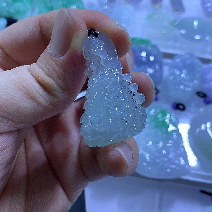 颈饰未镶嵌翡翠天然翡翠A货吊坠