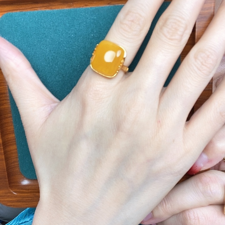 蜜蜡戒指银S925镶嵌戒指