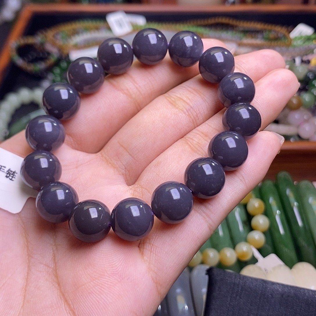 和田玉未镶嵌颈饰浓烟紫葡萄紫手串12mm