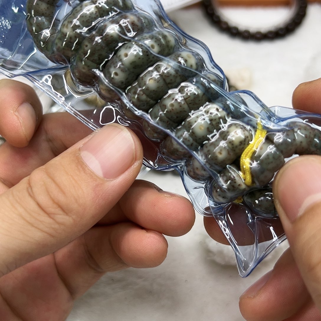 星月菩提手串 26王者糯冰绿石玉星月菩提猪大肠108-9