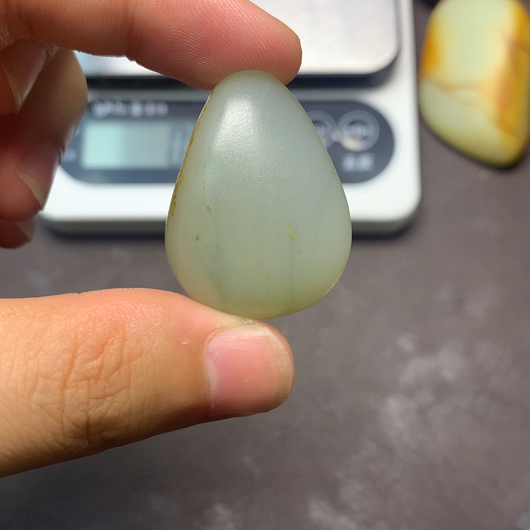 和田玉（糖玉）未镶嵌挂件