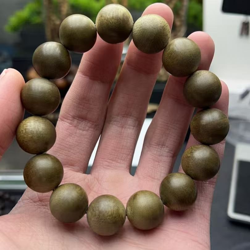 A发发文玩沉香木串