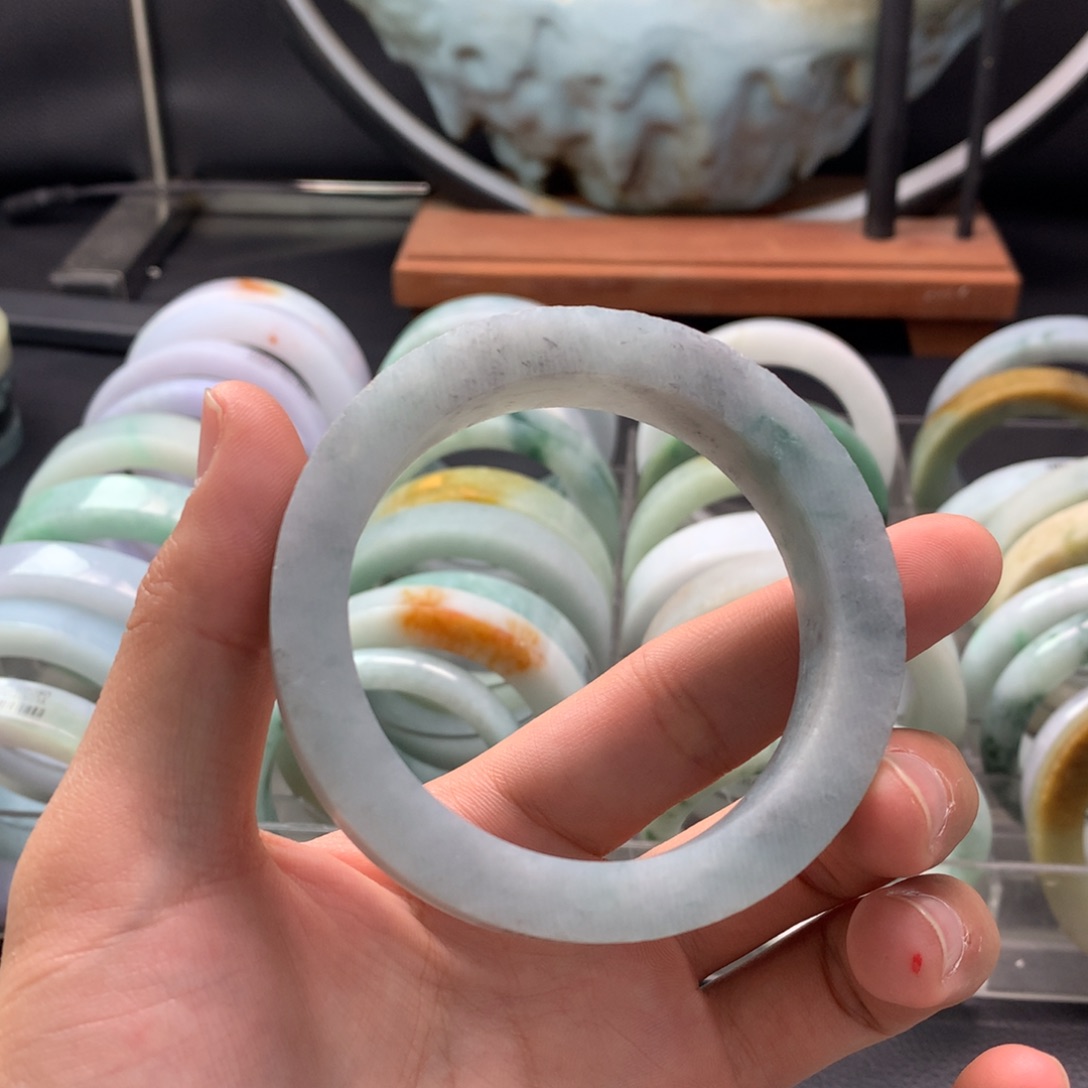 定制翡翠56-60圈未镶嵌