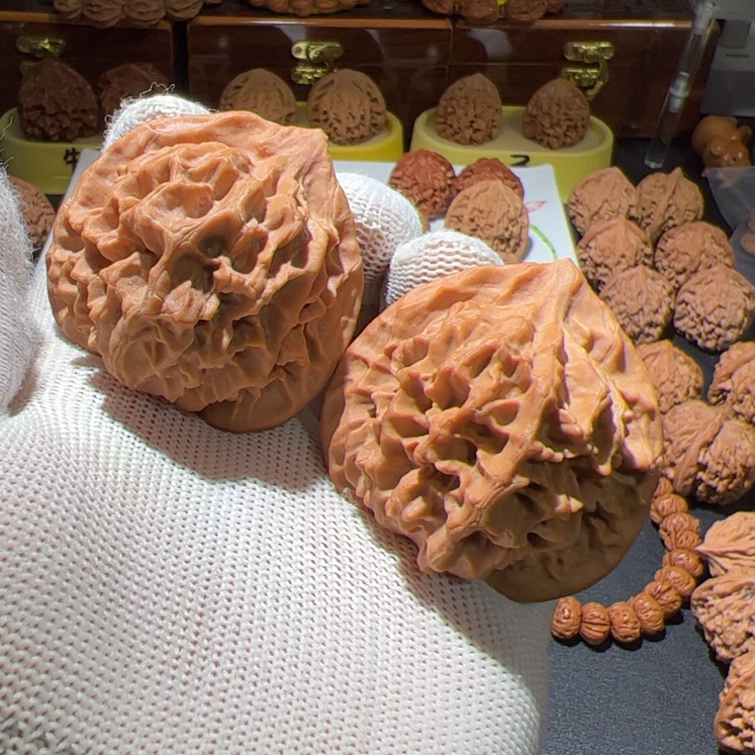 文玩核桃把件爱***事帝王