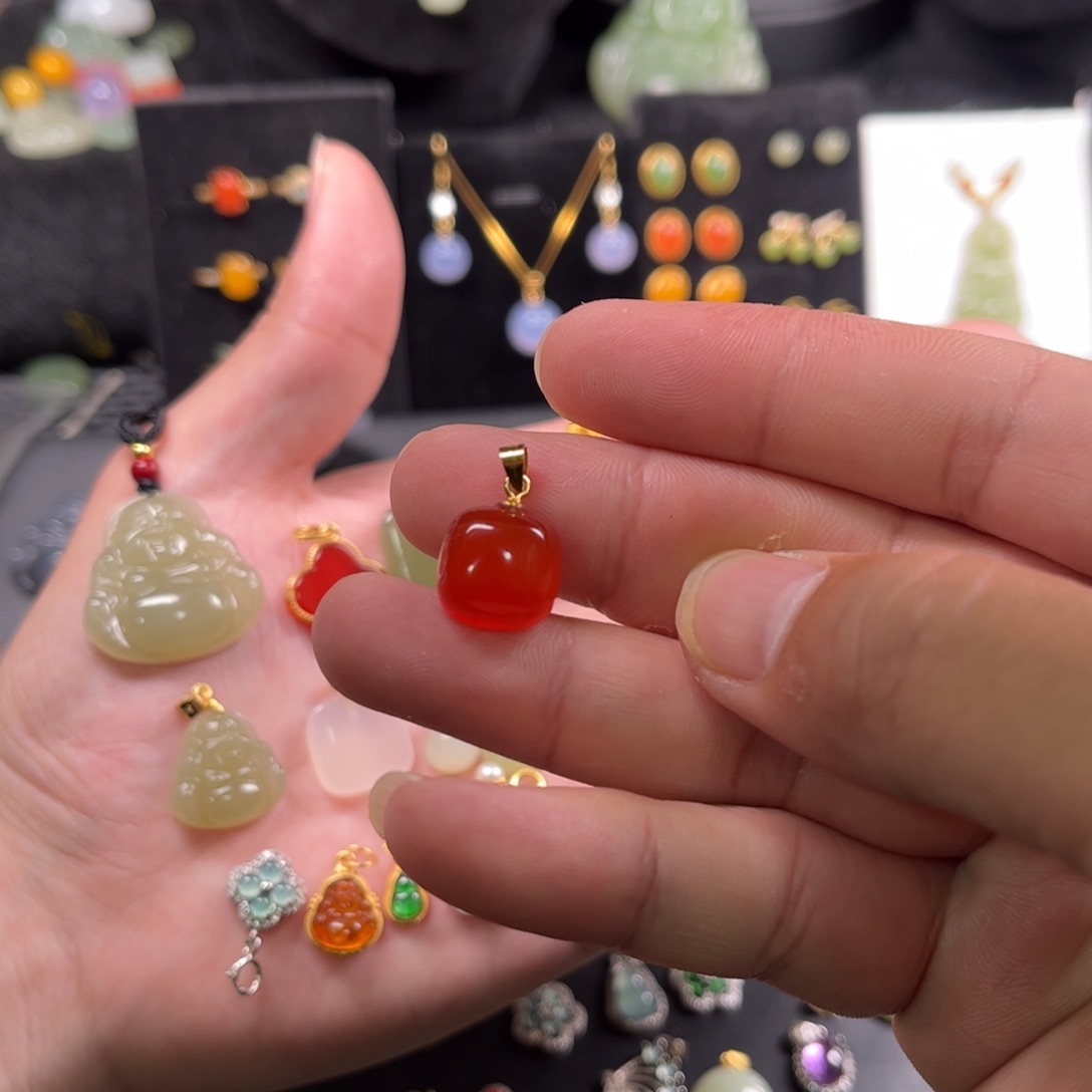 银S925镶嵌颈饰玛瑙/玉髓稚