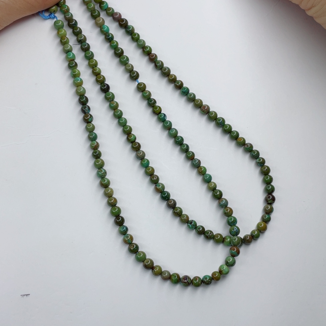 绿松石颈饰未镶嵌