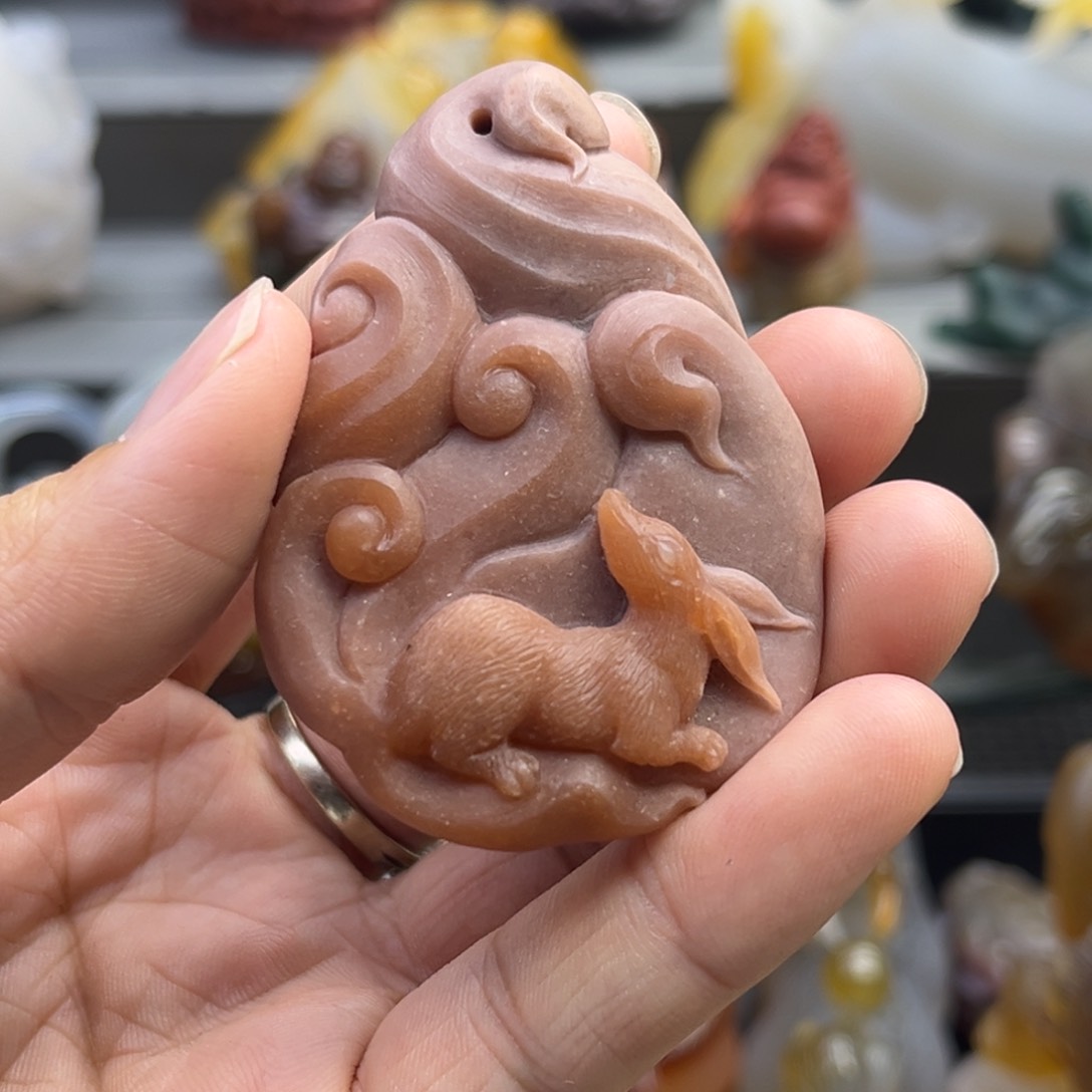 石英质玉未镶嵌颈饰秋****浅