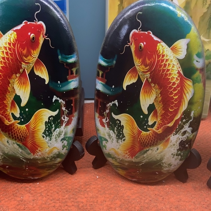 石材金鱼摆件真美啊