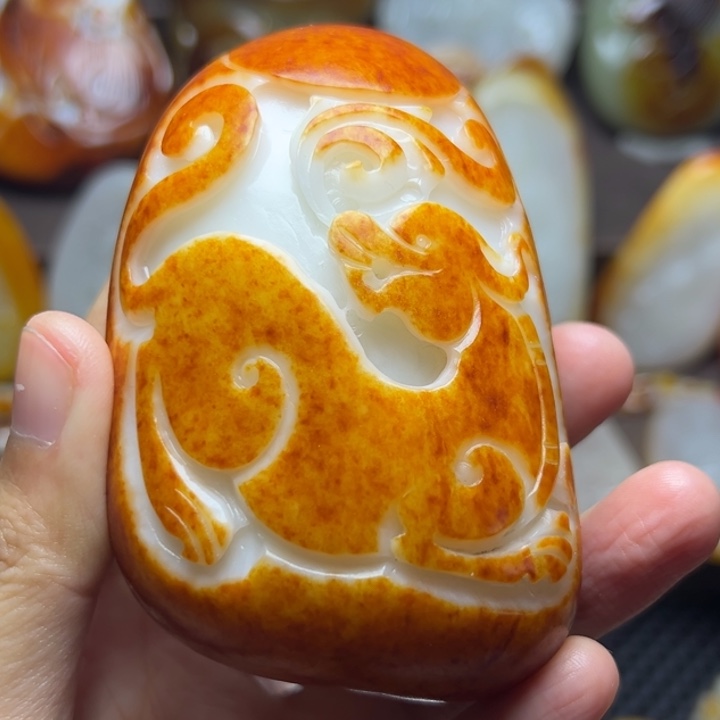 工***长和田玉未镶嵌颈饰